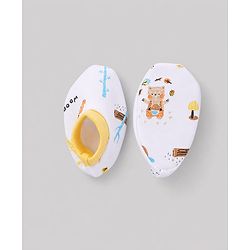 Babyhug 100% Cotton Interlock Knit Mittens & Booties Set With Teddy Bear Print - White