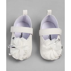 Cute Walk by Babyhug Velcro Closure Booties With Floral Applique - White