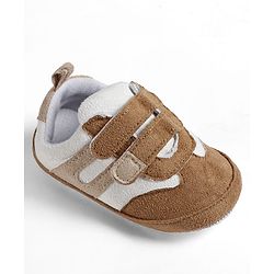 Cute Walk by Babyhug Velcro Closure Solid Booties - Brown