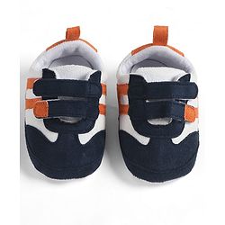 Cute Walk by Babyhug Velcro Closure Solid Booties - Brown