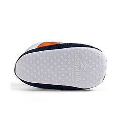 Cute Walk by Babyhug Velcro Closure Solid Booties - Brown