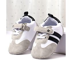 Cute Walk by Babyhug Velcro Closure Striped Booties - Grey