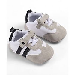 Cute Walk by Babyhug Velcro Closure Striped Booties - Grey
