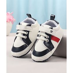 Cute Walk by Babyhug Velcro Closure Solid Booties - Navy Blue