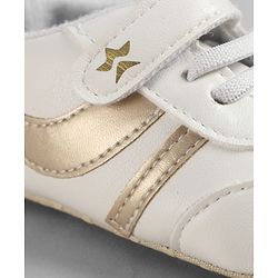 Cute Walk by Babyhug Velcro Closure Solid Booties - Golden