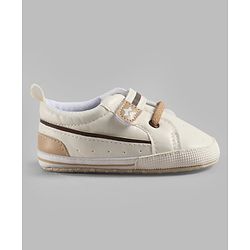 Cute Walk by Babyhug Velcro Closure Solid Booties - White