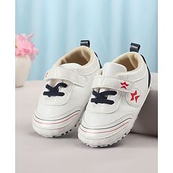 Cute Walk by Babyhug Velcro Closure Solid Booties - White