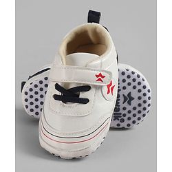 Cute Walk by Babyhug Velcro Closure Solid Booties - White