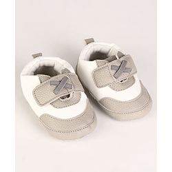 Cute Walk by Babyhug Velcro Closure Solid Booties - Grey