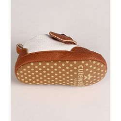 Cute Walk by Babyhug Velcro Closure Solid Booties - Grey