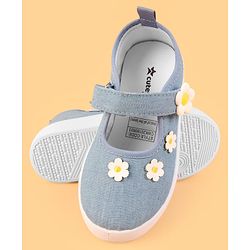 Cute Walk by Babyhug Velcro Closure Casual shoes With Floral Applique - Blue