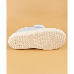 Cute Walk by Babyhug Velcro Closure Casual Shoes With Heart & Wings Applique- Pink