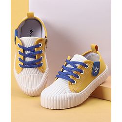 Cute Walk by Babyhug Lace Up Solid Casual Shoes - Dark Green