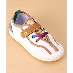 Cute Walk by Babyhug Velcro Closure Casual Shoes With Star Print - Pink