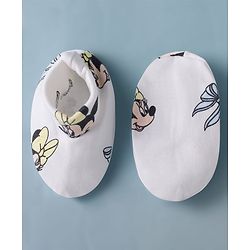 Babyhug Disney Interlock Knit Cap, Mitten & Booties Set With Minnie Mouse Graphics White - Diameter 15 cm