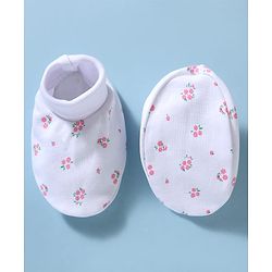 Babyhug 100% Cotton Knit Floral Printed Cap Mittens & Booties Set White - Diameter 15 cm