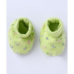 Babyhug 100% Cotton Interlock Knit Caps Mittens & Booties with Bow Applique & Floral Print Light Green - Diameter 15 cm