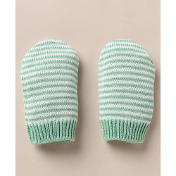 Babyhug 100% Cotton Knit Solid Woollen Cap & Mittens With Bear Design Green- Diameter 16 cm