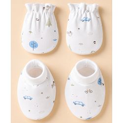 Babyhug 100% Cotton Car Printed Mittens & Booties - White