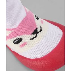 Cute Walk by Babyhug Slip On Closure Sock shoes With Fox Design - Pink