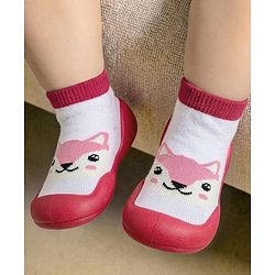 Cute Walk by Babyhug Slip On Closure Sock shoes With Fox Design - Pink