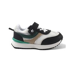 Cute Walk by Babyhug Velcro Closure Sneaker Shoes With Star Applique - Black