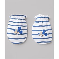 Babyhug Disney Cap Mitten and Booties With Mickey Mouse Graphic in White Cap Diameter - 9.5 cm