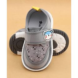 Cute Walk by Babyhug Velcro Closure Musical Shoes With Animal Applique - Grey