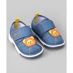 Cute Walk by Babyhug Velcro Closure Musical Casual Shoes With Lion Applique - Blue