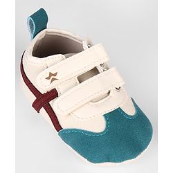 Cute Walk by Babyhug Velcro Closure Solid Booties - Beige