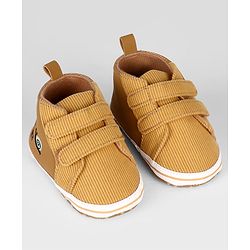 Cute Walk by Babyhug Velcro Closure Solid Booties - Navy Blue