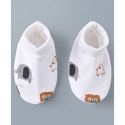 Babyhug 100% Cotton Knit Animal Printed Cap Mittens & Booties Set White - Diameter 32 cm
