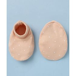 Babyhug 100% Cotton Interlock Knit Cap Mittens & Booties With Polka Dot Print Peach - Diameter 14 cm