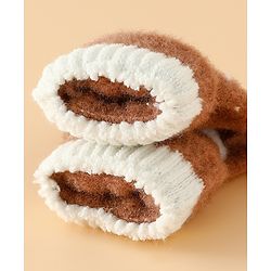 Babyhug Gloves with Applique - Brown