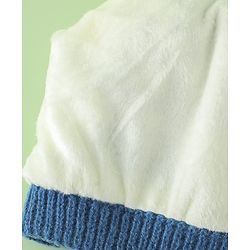 Babyhug Woollen Cap with Bear Print & Applique Blue - Diameter 17 cm