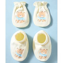 Babyhug 100% Cotton Interlock Knit Mittens & Booties With Teddy Bear Print - Yellow
