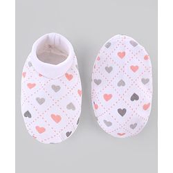 Babyhug 100% Cotton Interlock Knit Caps Mittens & Booties with Heart Print White - Diameter 16 cm