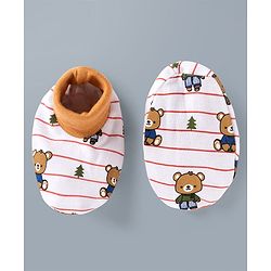 Babyhug 100% Cotton Interlock Knit Striped Mittens & Booties Set With Teddy Bear Print - White