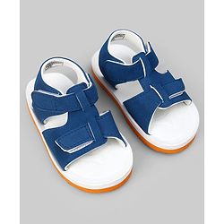Cute Walk by Babyhug Velcro closure Sandals in Blue