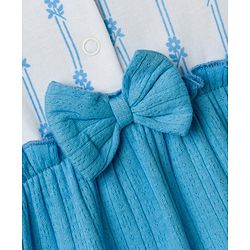 Babyhug 100% Cotton Knit Full Sleeves Floral Printed Sleepsuit With Bow Applique - Light Blue