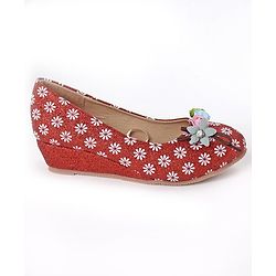 Cute Walk by Babyhug Floral Glitter Bellies - Maroon