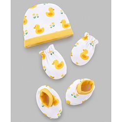 Babyhug 100% Cotton Interlock Knit Cap Mittens & Booties Set With Duck Print White - Diameter 14.5 cm