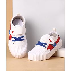 Cute Walk by Babyhug Velcro Closure Solid Casual Shoes - White