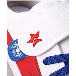 Cute Walk by Babyhug Velcro Closure Solid Casual Shoes - White