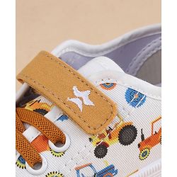 Cute Walk by Babyhug Velcro Closure Casual Shoes With Vehicle Print - White