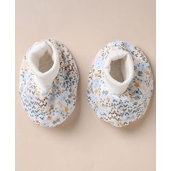 Babyhug 100% Cotton Interlock Knit Cap, Mitten & Booties with Bees, Bugs & Butterfly Print White - Diameter 15 cm