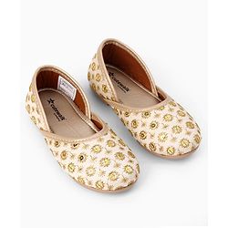 Cute Walk by Babyhug Slip On Ethnic Printed Mojaris in Golden