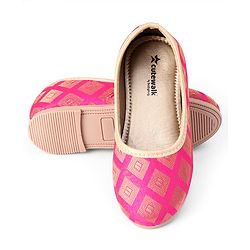 Cute Walk by Babyhug Slip On Ethnic Printed Mojaris - Dark Pink