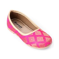 Cute Walk by Babyhug Slip On Ethnic Printed Mojaris - Dark Pink