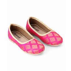 Cute Walk by Babyhug Slip On Ethnic Printed Mojaris - Dark Pink